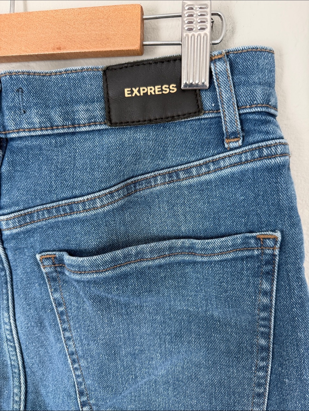 Express High Rise Shortie Short - Picture 5 of 6
